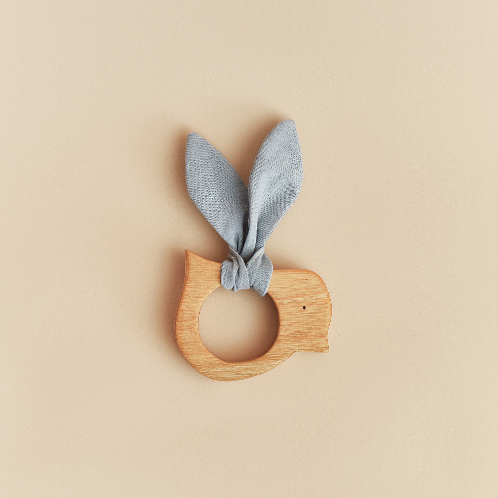 Mordillo Pajarito de Madera y Lienzo - celeste